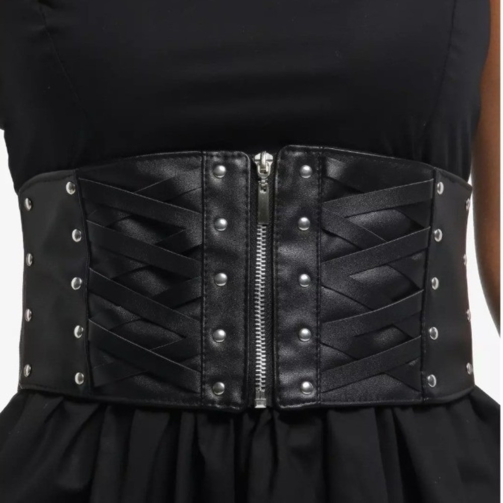 Hot Topic Corset Belt Sz S/M‎ Studded Goth Emo Whimsigoth Alternative